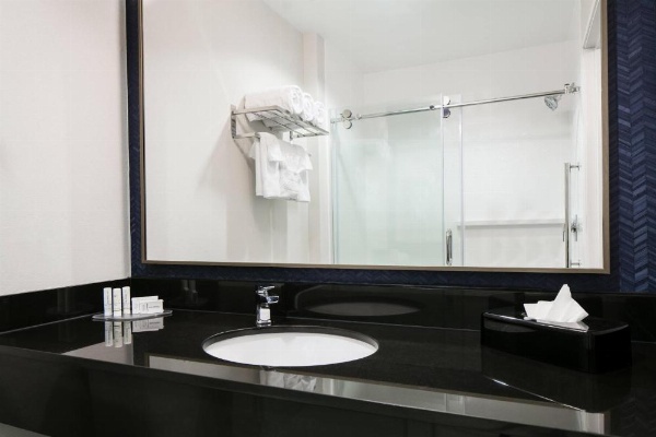 Fairfield Inn by Marriott Manhattan image 11